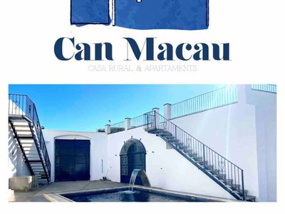 Casa con piscina y vistas al mar