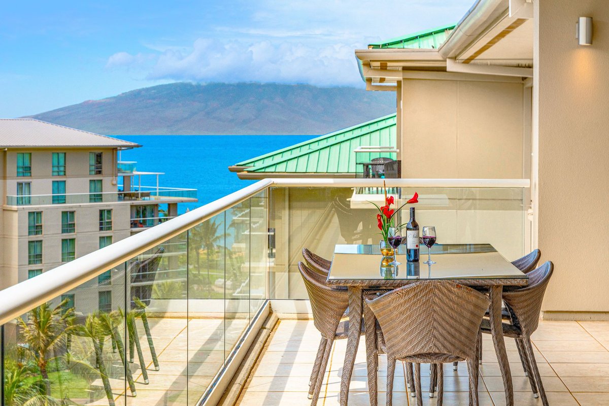 Maui Resort Rentals: Honua Kai Konea 818