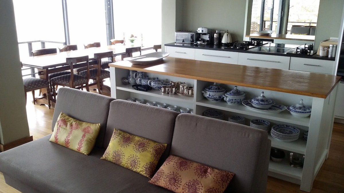 House has sea views from every room gallery image 5