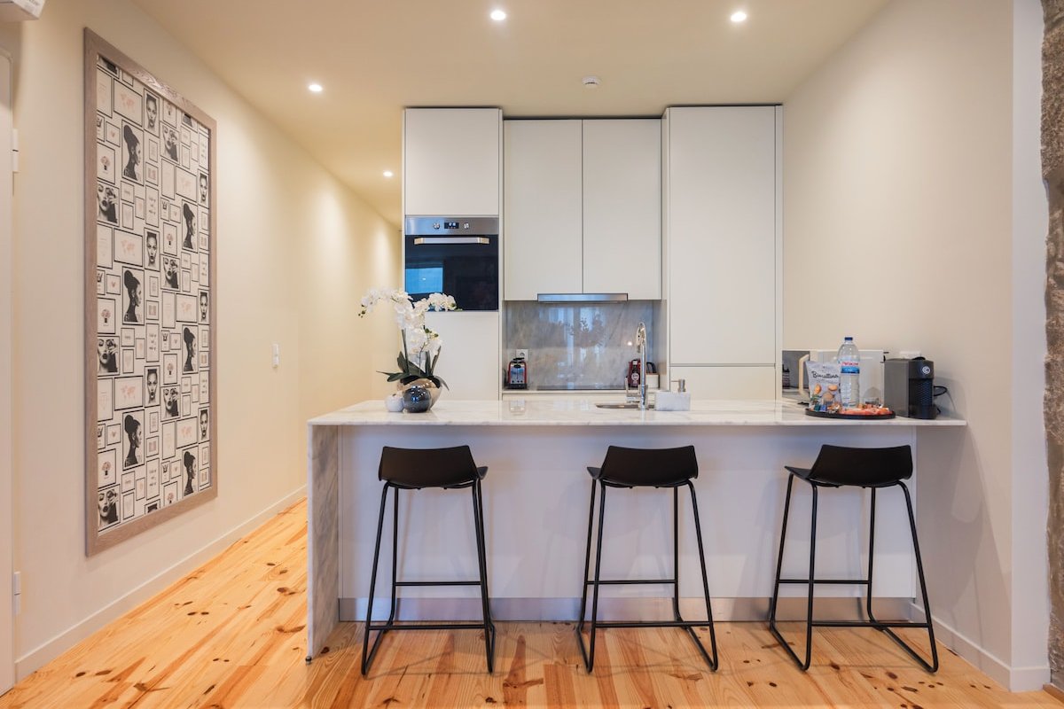 Luxury Style 2 with A/c Downtown Porto near Metro gallery image 5