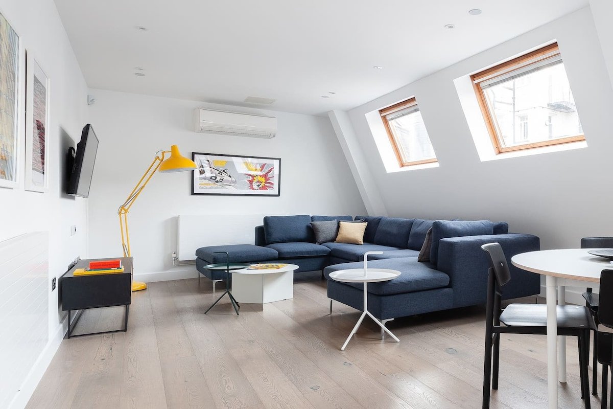 Huge Leicester Square 2BR – Netflix & AC gallery image 2