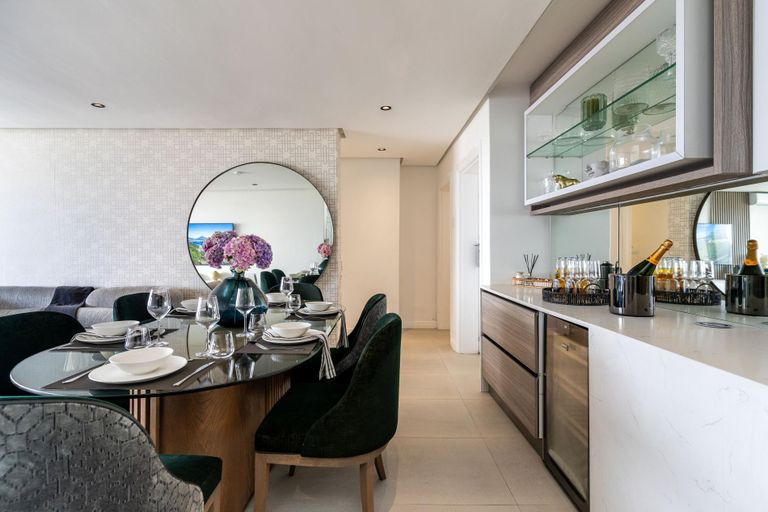 Bantry Bay Alanda - Modern Apt with Sea Views