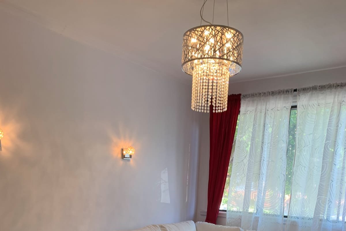 Spacious 2 storey Townhouse,3 rooms,1.5 bathrooms gallery image 5