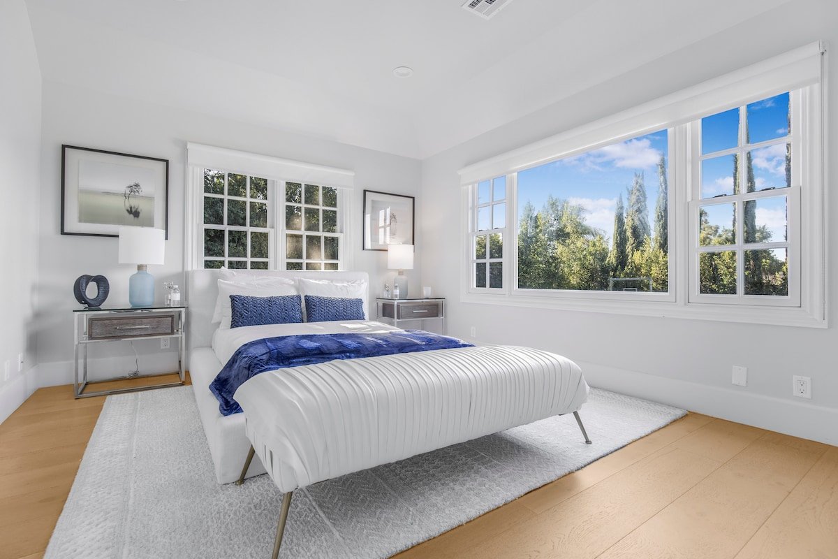 Tranquil Sherman Oaks Oasis with Private Garden gallery image 5