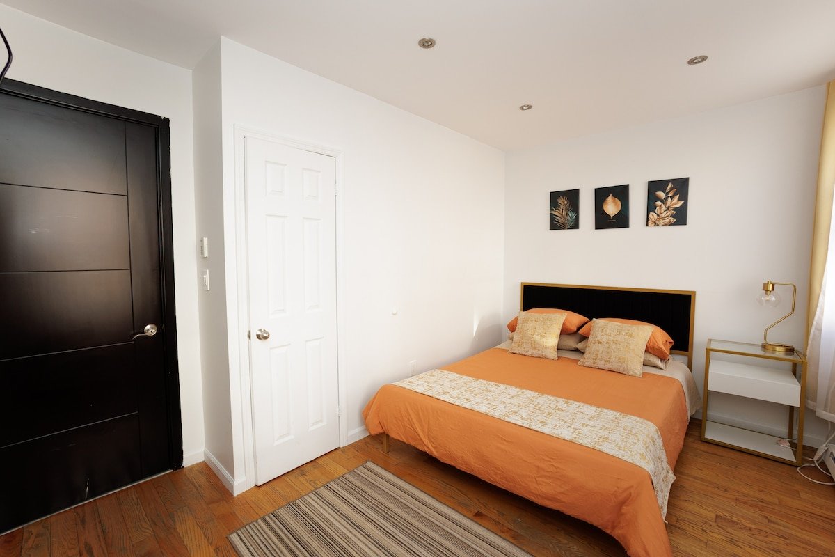 New York City 5-Bed Suite A gallery image 2