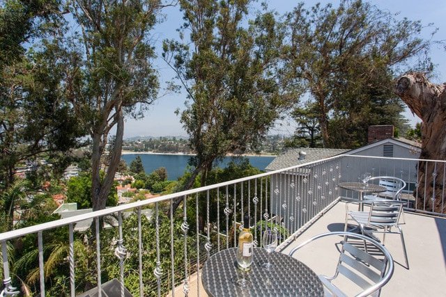 Brand New Luxury Home | Lake Views gallery image 2