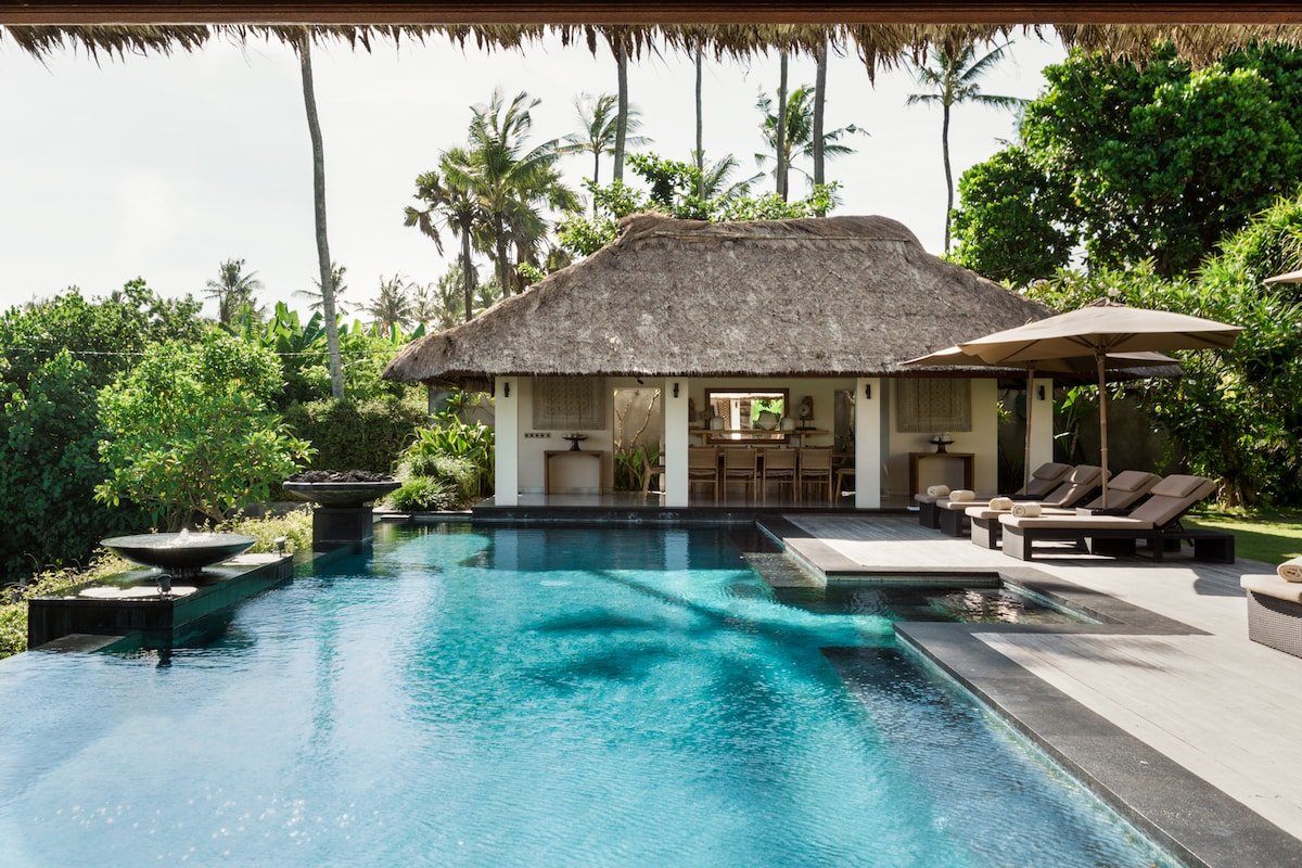 Seseh Beach Villa I gallery image 4