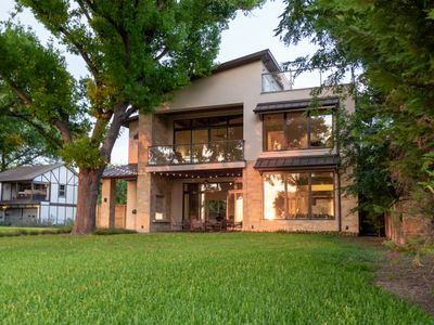 Lakeside Retreat 4BR/4BA Stunning Sunsets Sleeps 8