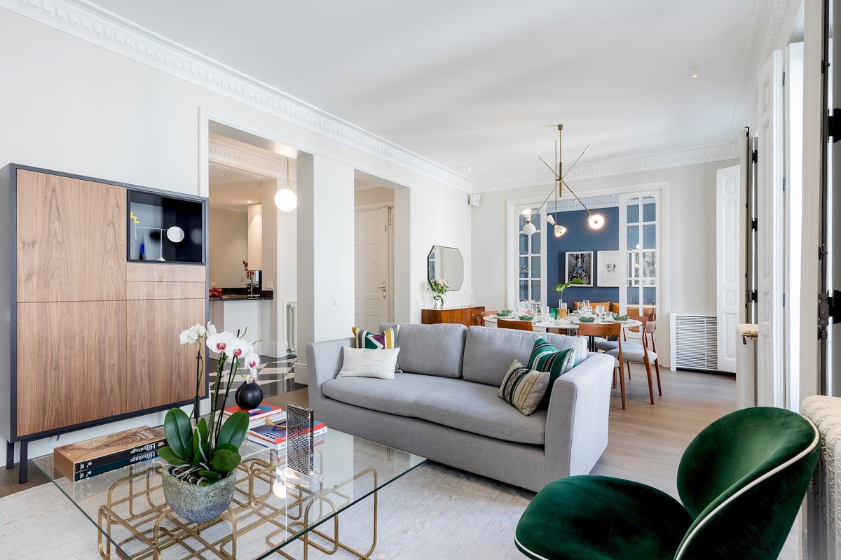 Elegant Justicia apartment, 3BR, w/balconies – JII