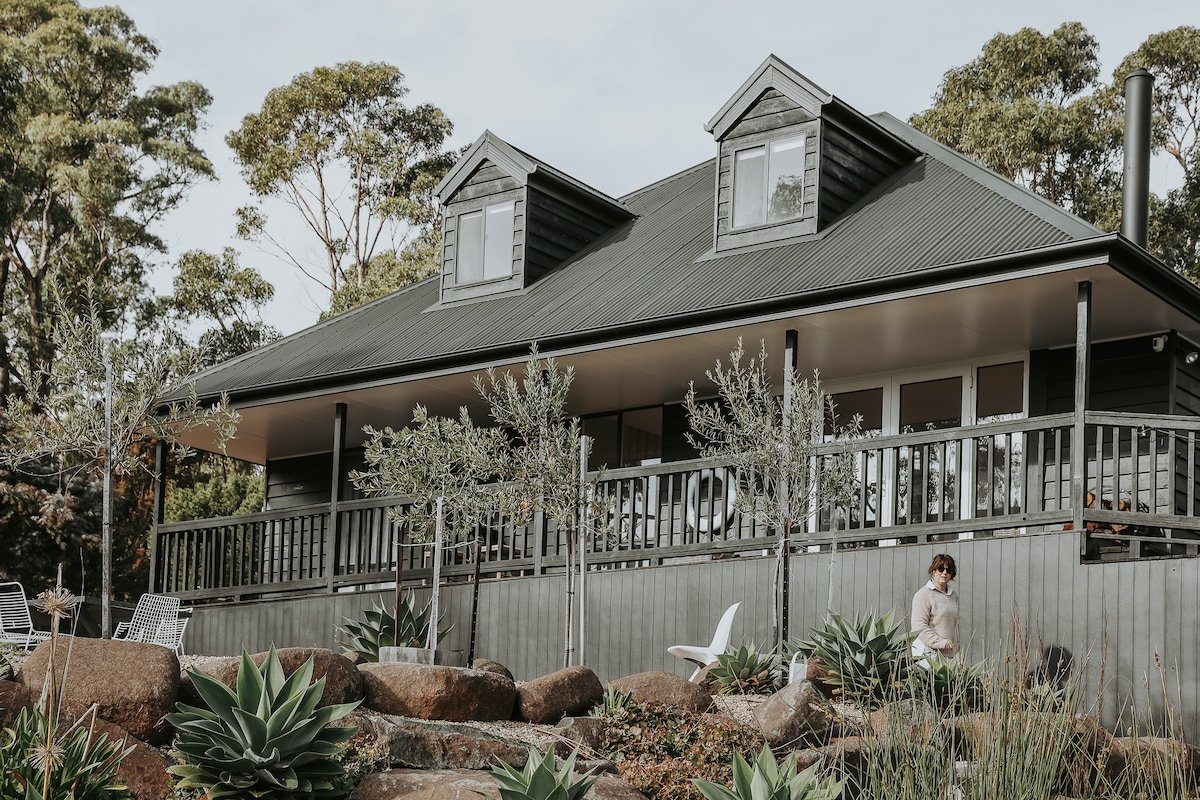 The Chalet & The Pavilion – Tennis Court & Sauna gallery image 3