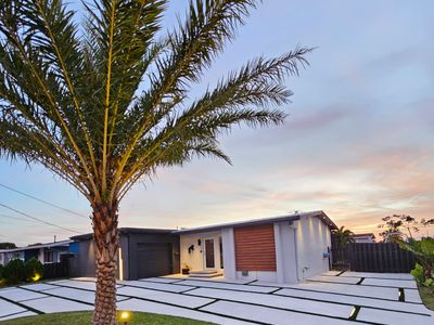 Luxurious home near Sawgrass Mall