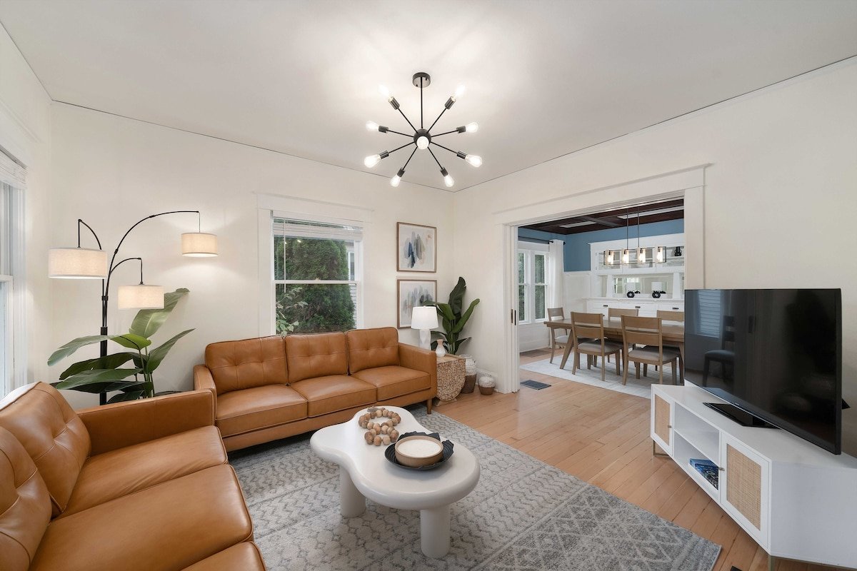 Cozy Oasis – 5BD/2BA – Arcade – Prime Location gallery image 2