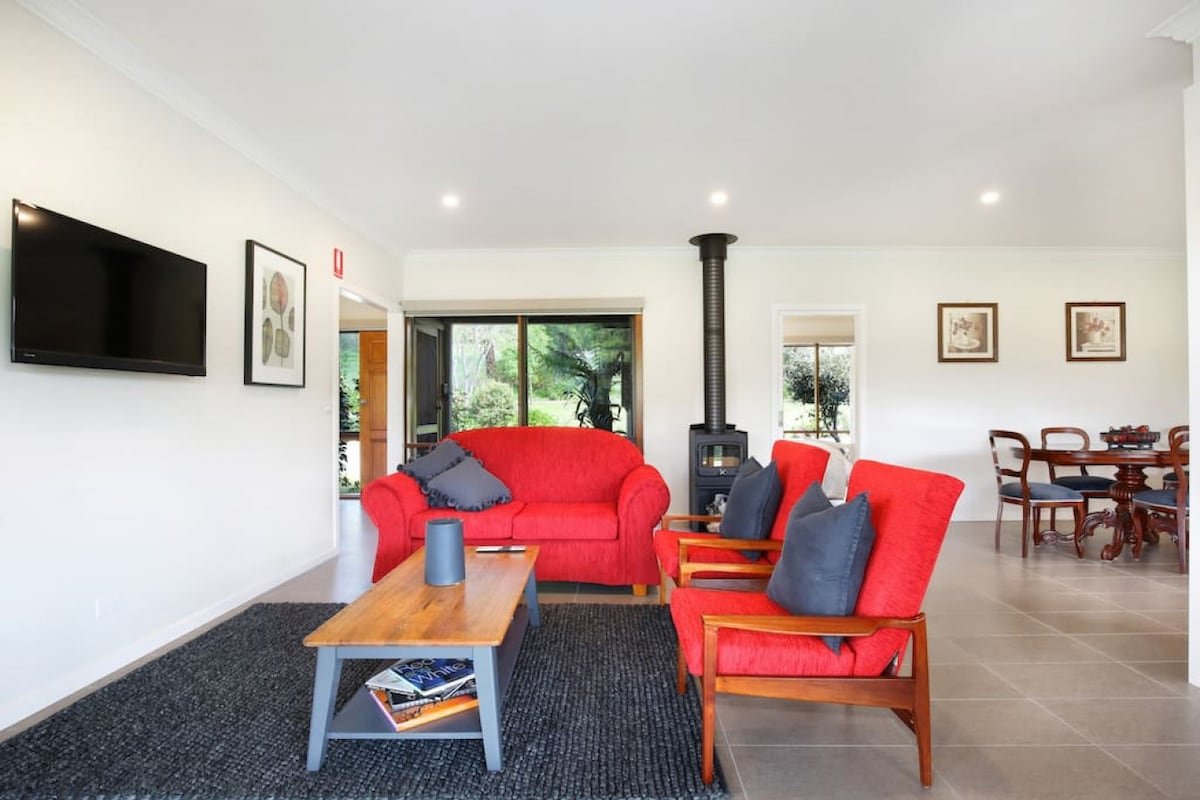 White Gum Unit, Belaradah, Stefani Estate Vineyard gallery image 5