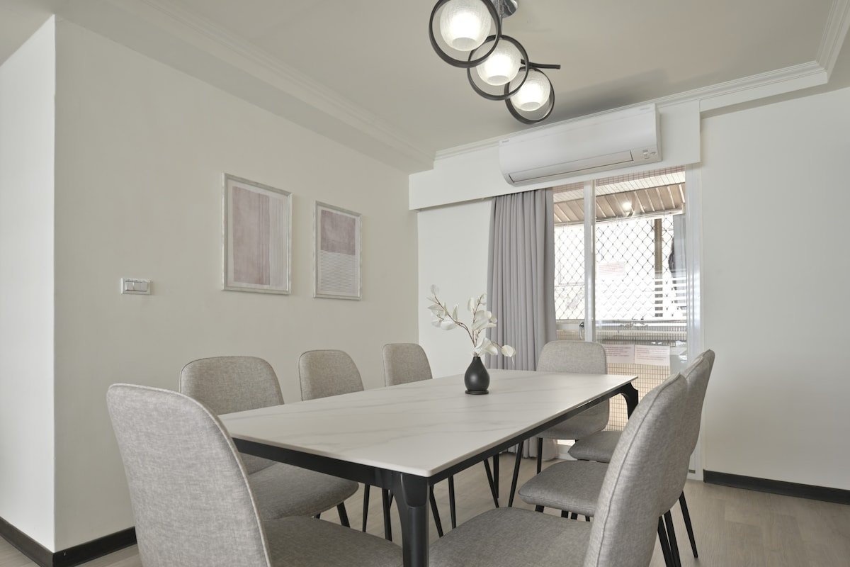 2 min to MRT, 4B2b Shopping/Restaurant District gallery image 4