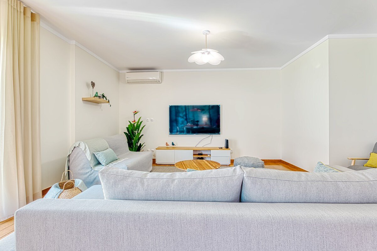 Lisbon Stunning House with Terrace gallery image 4