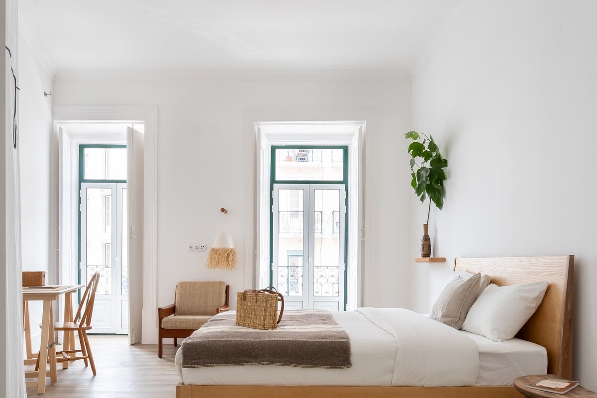 6-bedroom apartment with garden & coworking gallery image 3