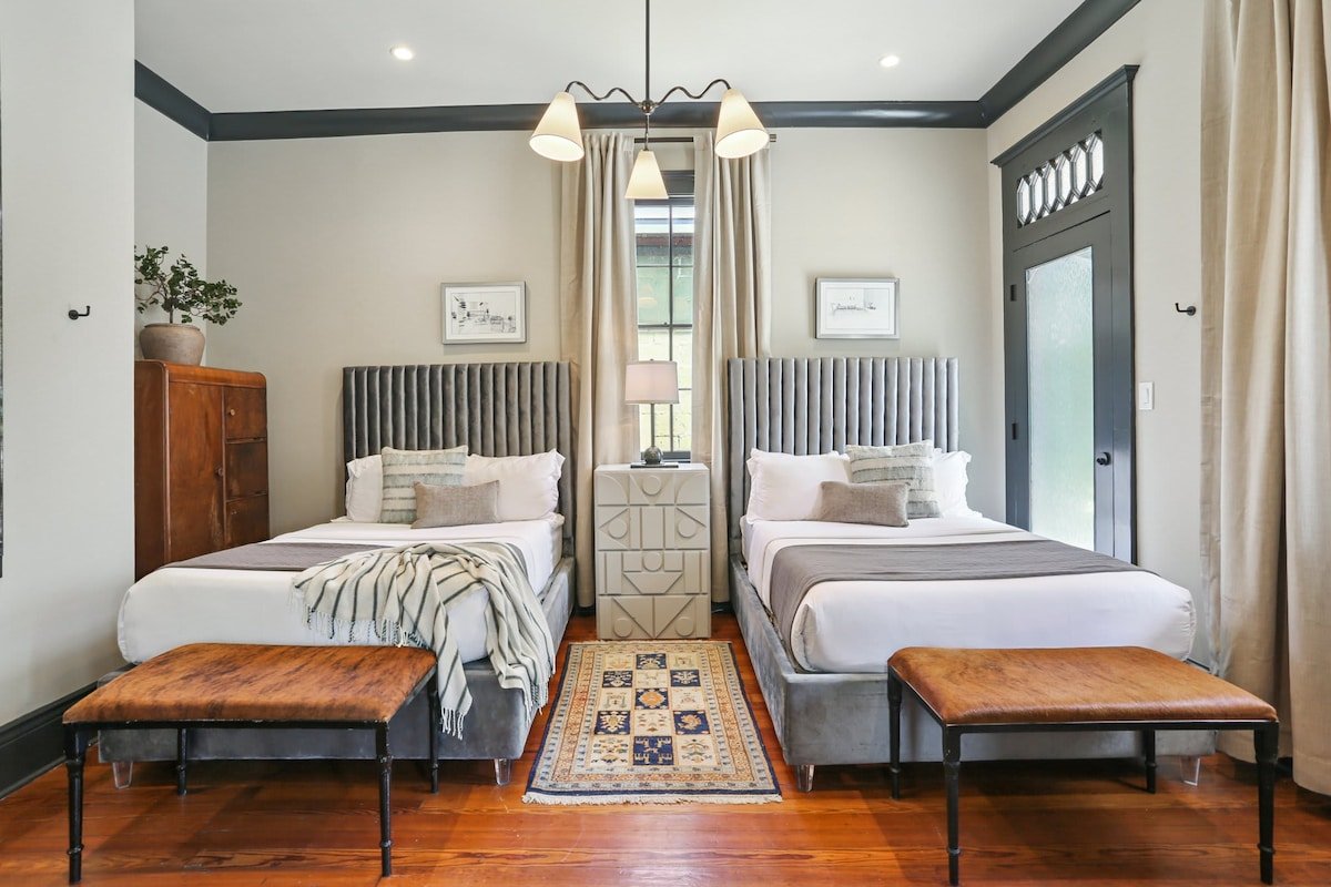 Designer Home on Magazine | Pool and Spa gallery image 3