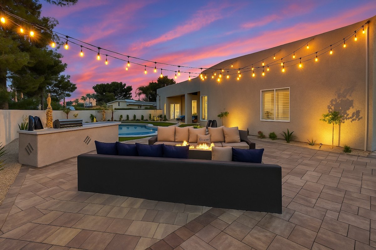 Modern Luxury Home Just Mins from the Strip! gallery image 4