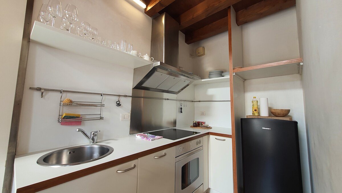 Raggi, luminous apartment gallery image 4