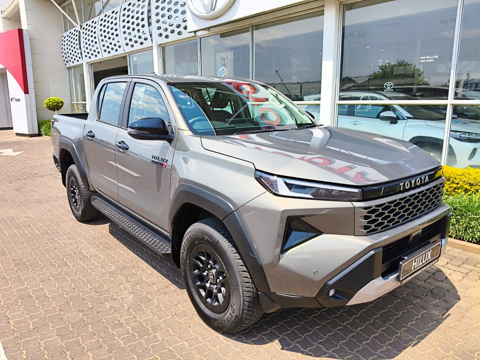 TOYOTA HILUX 2.8 GD-6 RB RAIDER A T P U D C for Sale in South Africa