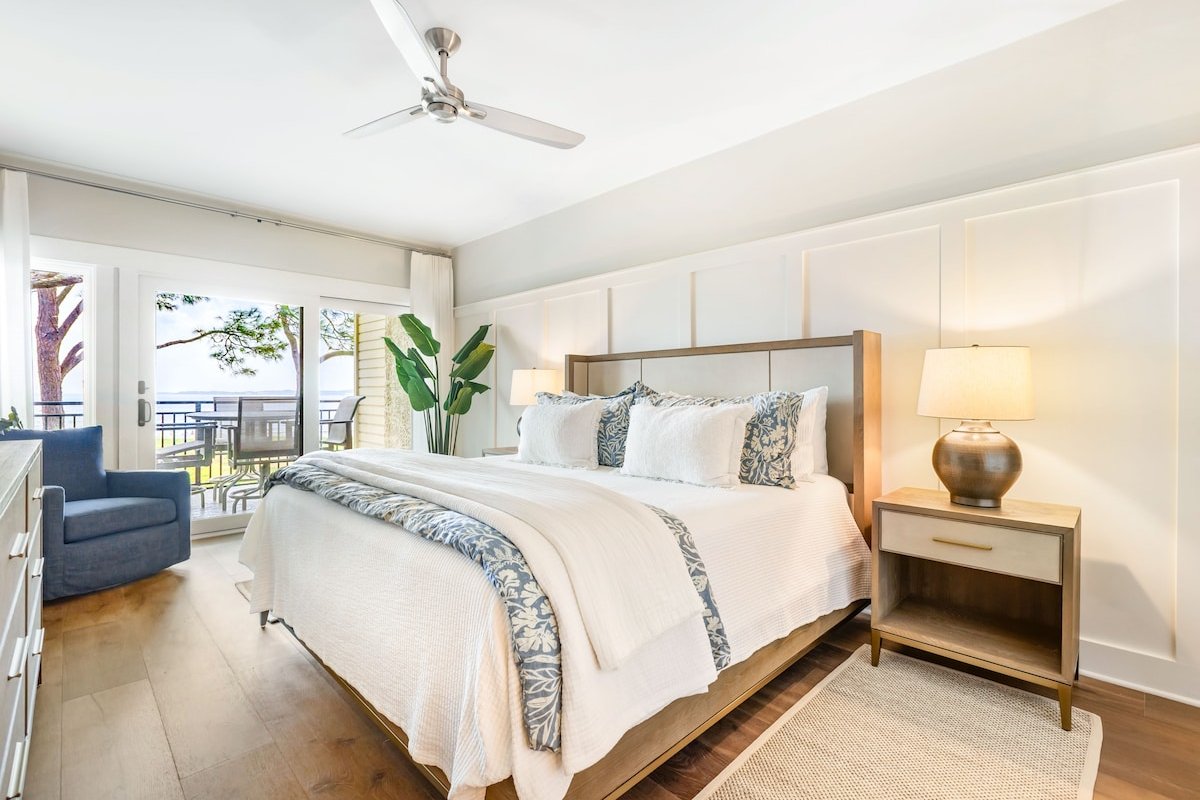 1875 Beachside Tennis Villas gallery image 2