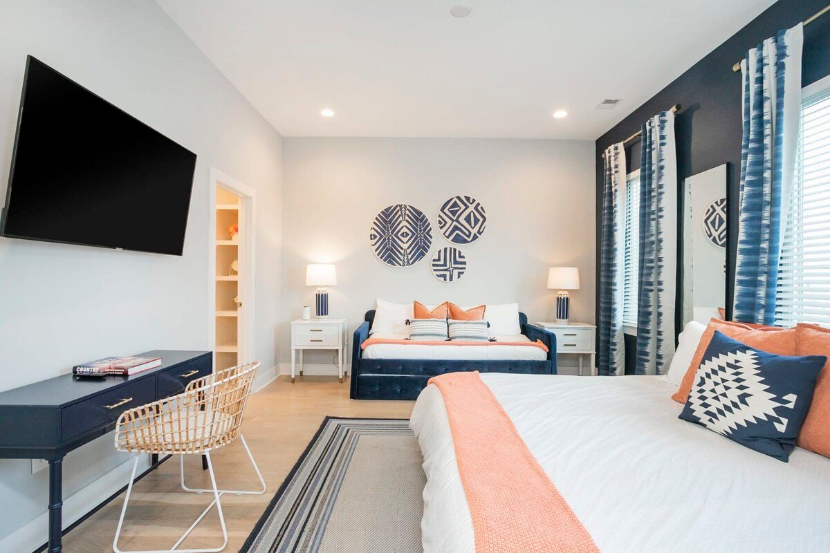 2 Side by Side Homes with Rooftops gallery image 4