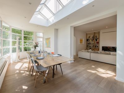 The Pink House, Uccle