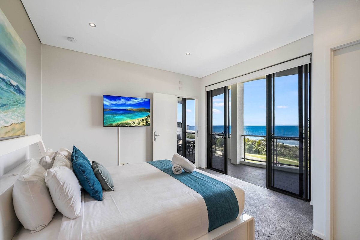 Stunning Penthouse with Private Rooftop gallery image 5