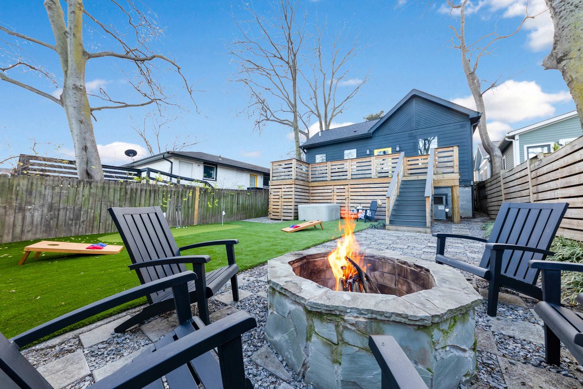 The Wrangler – Hot Tub, Minutes to Broadway