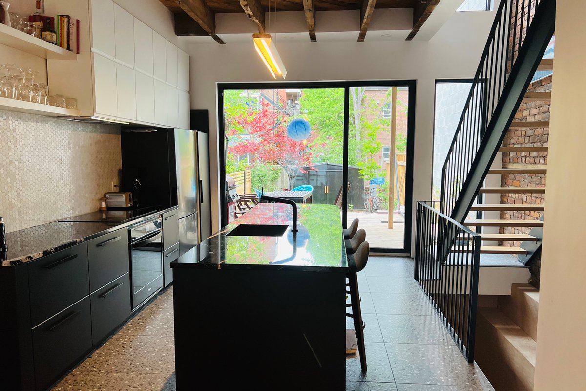 Maison de ville chaleureuse avec terrasse