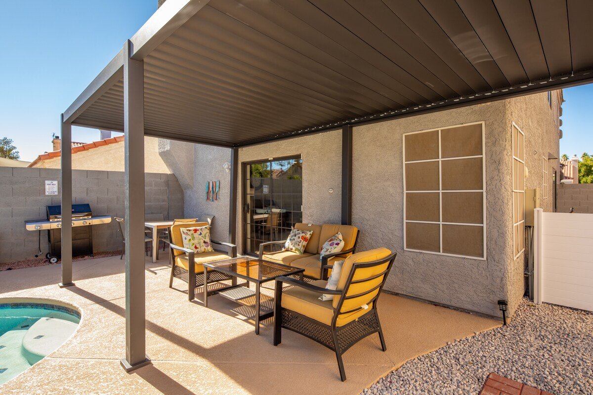 Backyard Heaven,20m from Strip! Cozy! Pool & Spa! gallery image 5