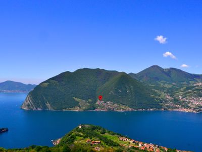 Exclusive house with airco: Wide view on Lake Iseo