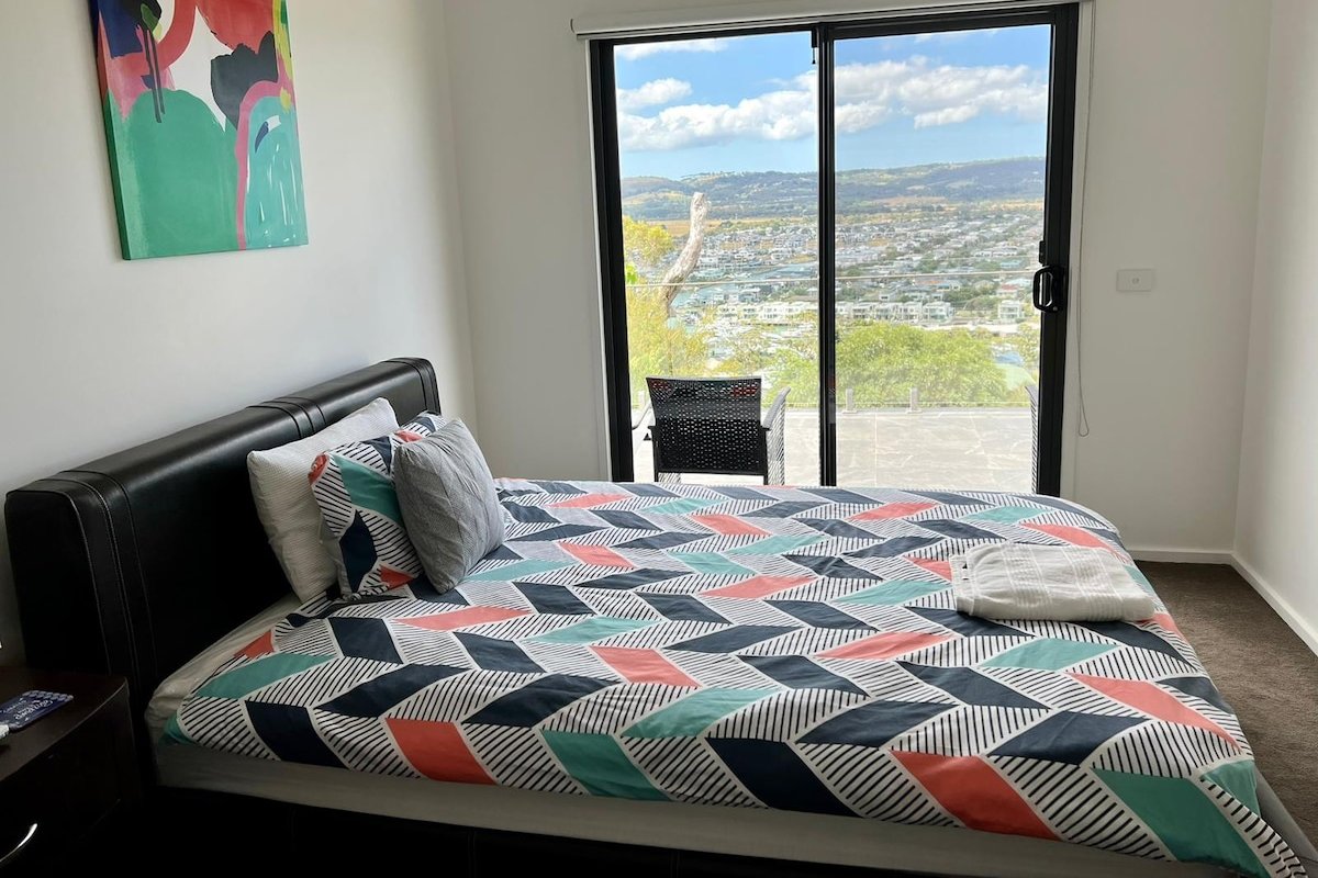 Seabird with a Seaview! gallery image 5