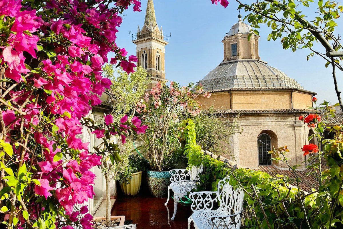 Piazza Navona Luxury Penthouse – Terrace and Wifi gallery image 2