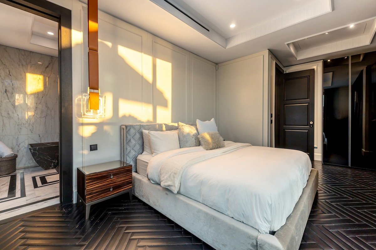 Aurum Presidential gallery image 3