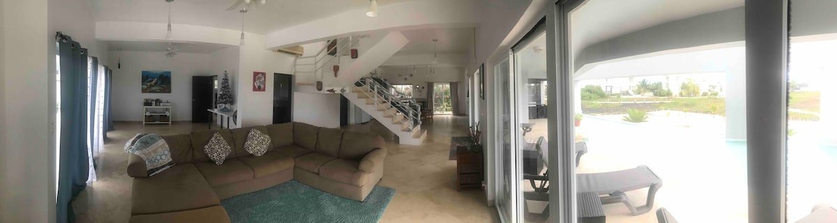 Casa De Tortuga – 4 bed villa sleeps 8-10! gallery image 4