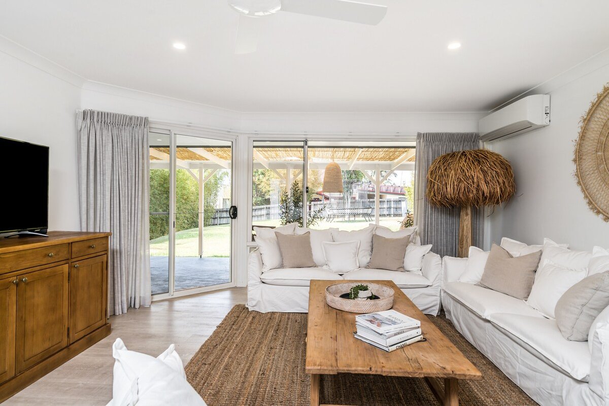 LA BELLA VITA – STROLL TO TOWN – * HOT SWIM SPA* gallery image 2