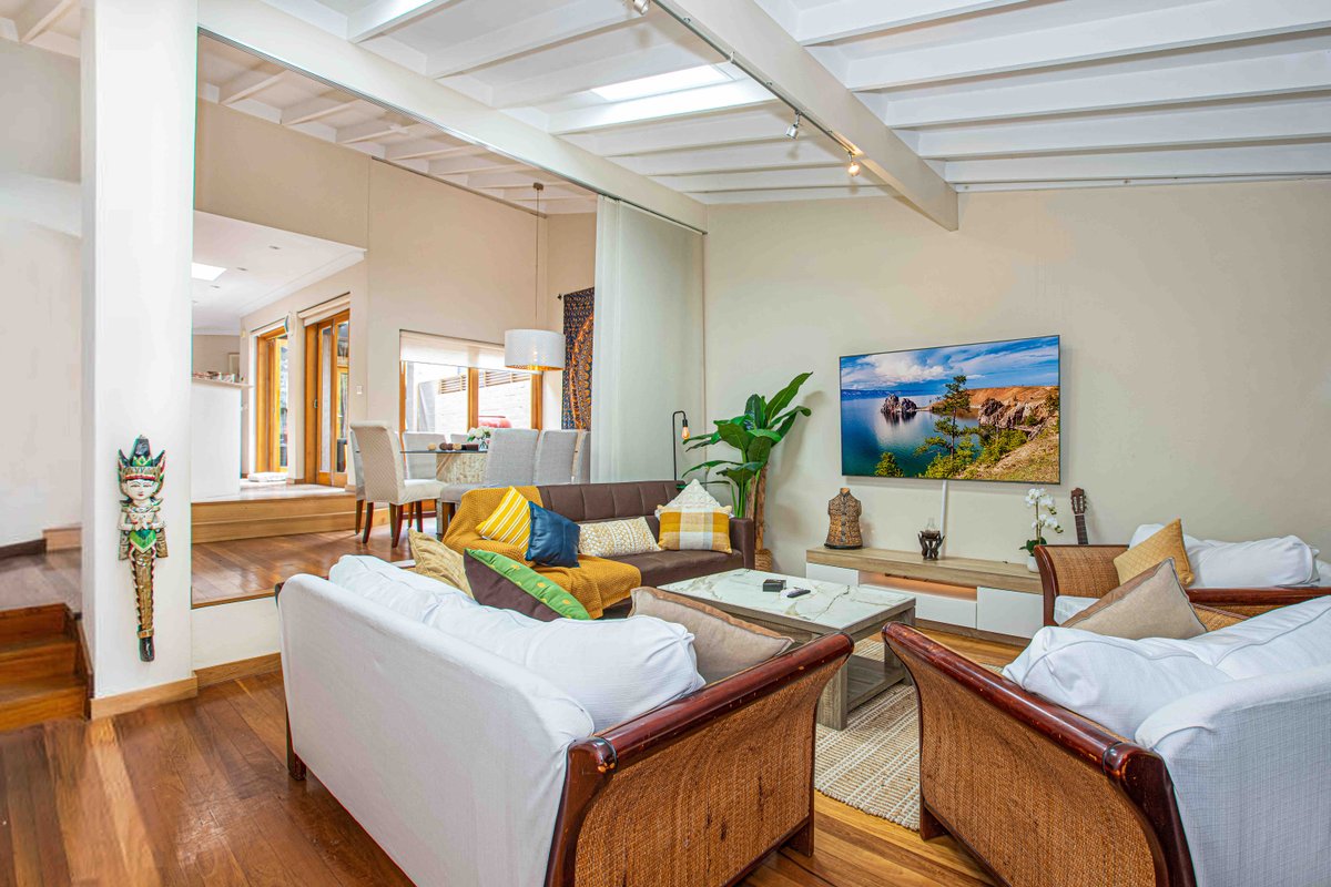 Luxury Retreat Home – 4Bed House – Mins from CBD