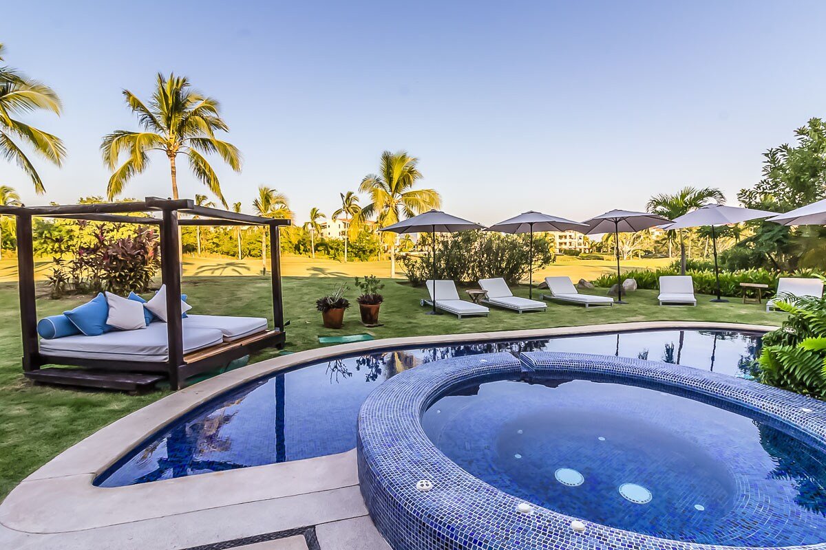 On 7th Hole Fairway with Access to Beach Clubs! gallery image 4