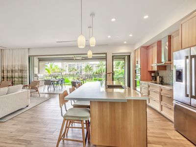 KLVR presents Honua Kai Resort, Luana Villas 13B&D