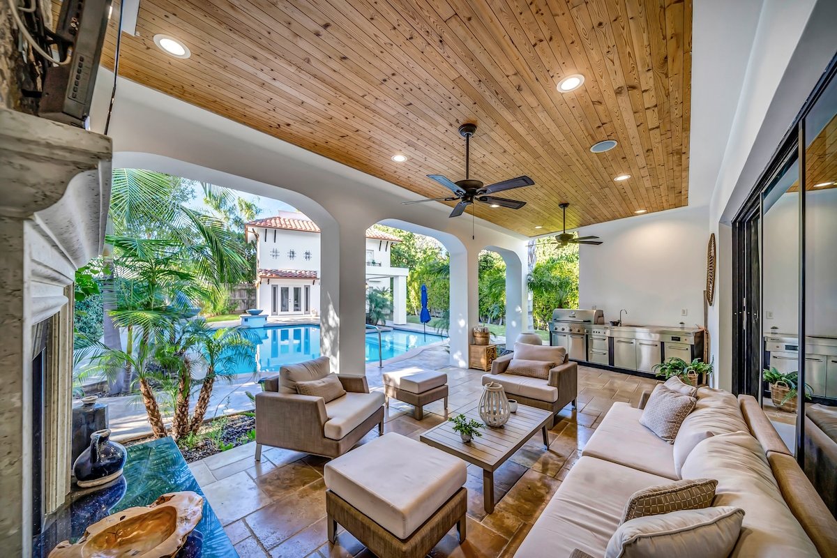 Beautiful Oasis in the heart of Encino w/ an ADU gallery image 5