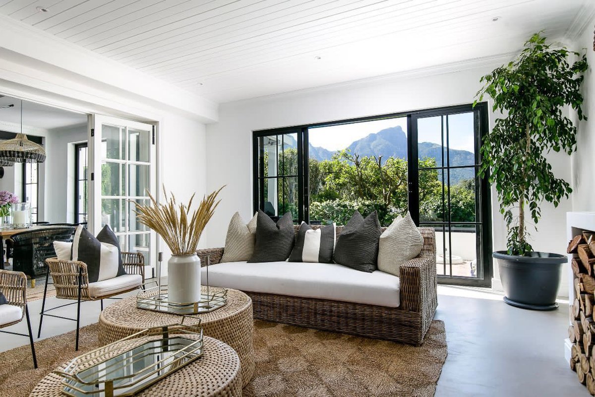 Luxury Mountain View Villa