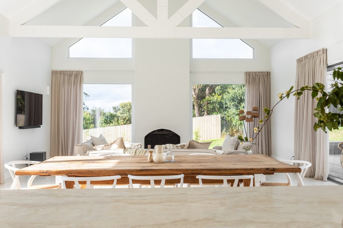 Large modern comfortable – 6 beds – 2 bathrooms