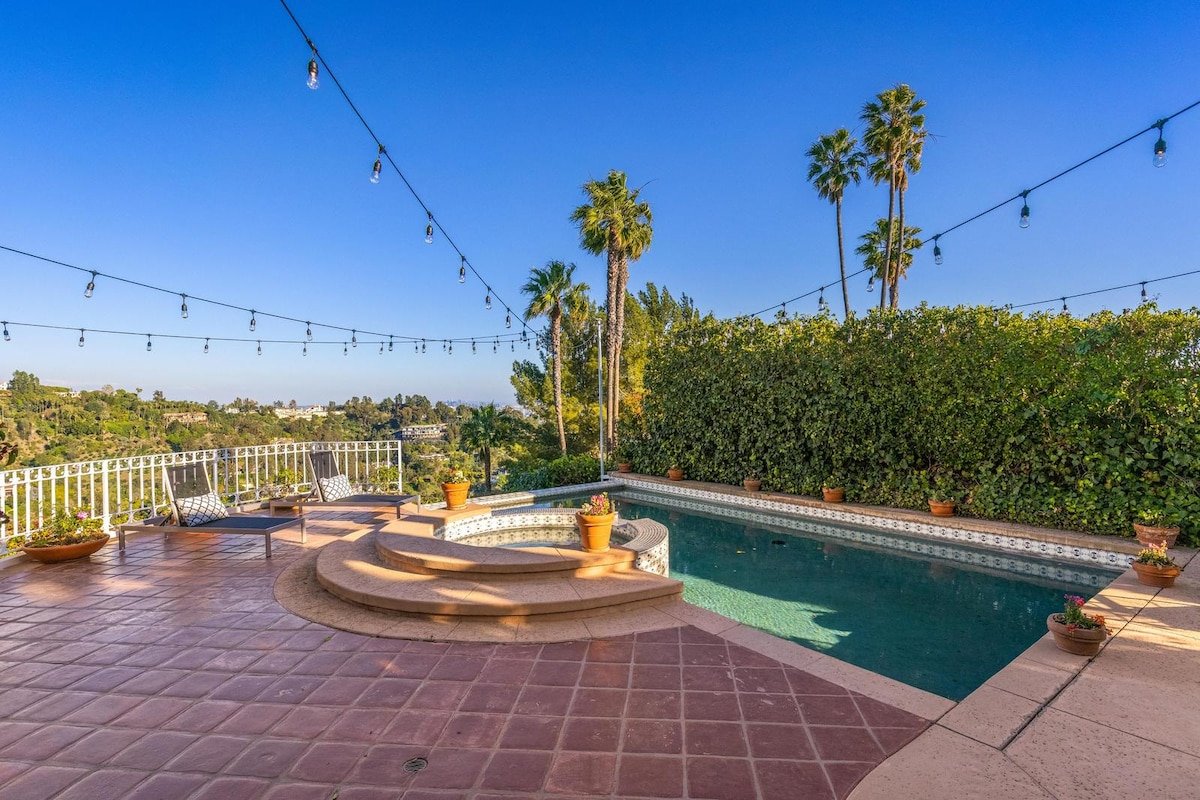 Upscale Bel Air Stay w/ City, Canyon & Ocean Views gallery image 5