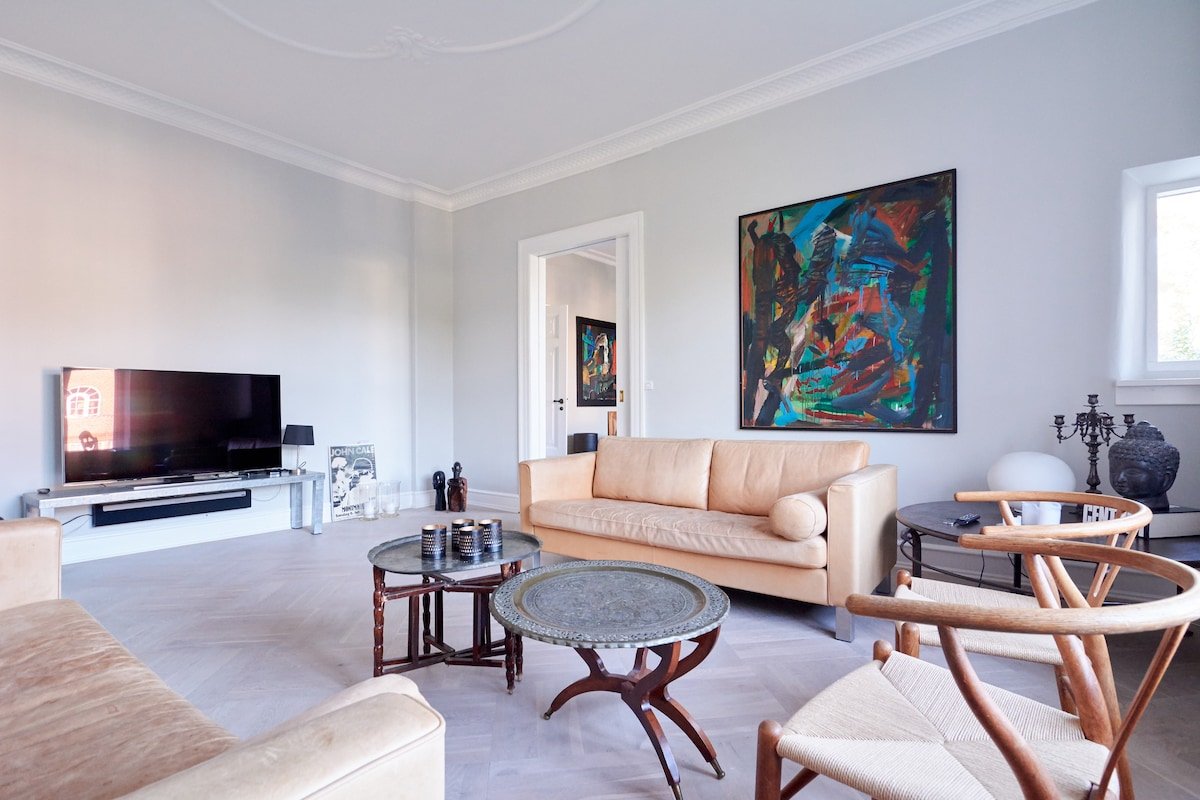 Herskabelig villalejlighed tæt på city og strand gallery image 3