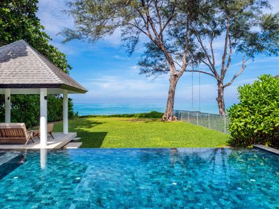 Twin Villas – South – Beach Front 5BR Full Service