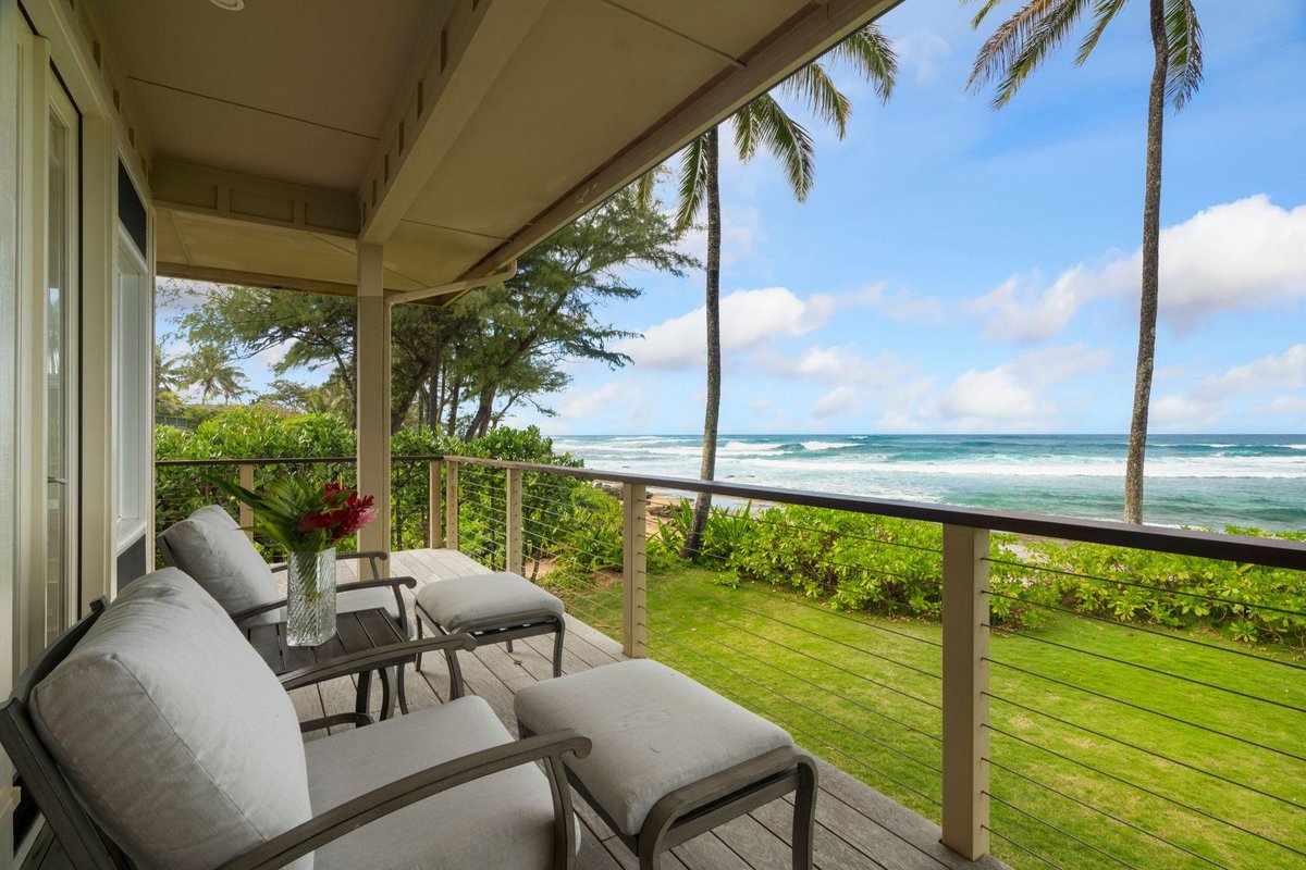 Beachfront Luxury Dream House with A/C & Gym!