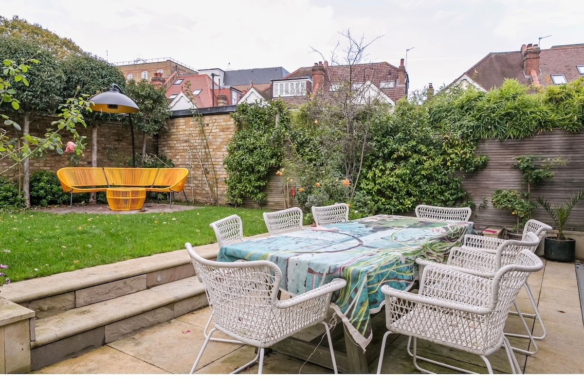 Beautifully Curated 4 Bed Family Home w/ Garden gallery image 3