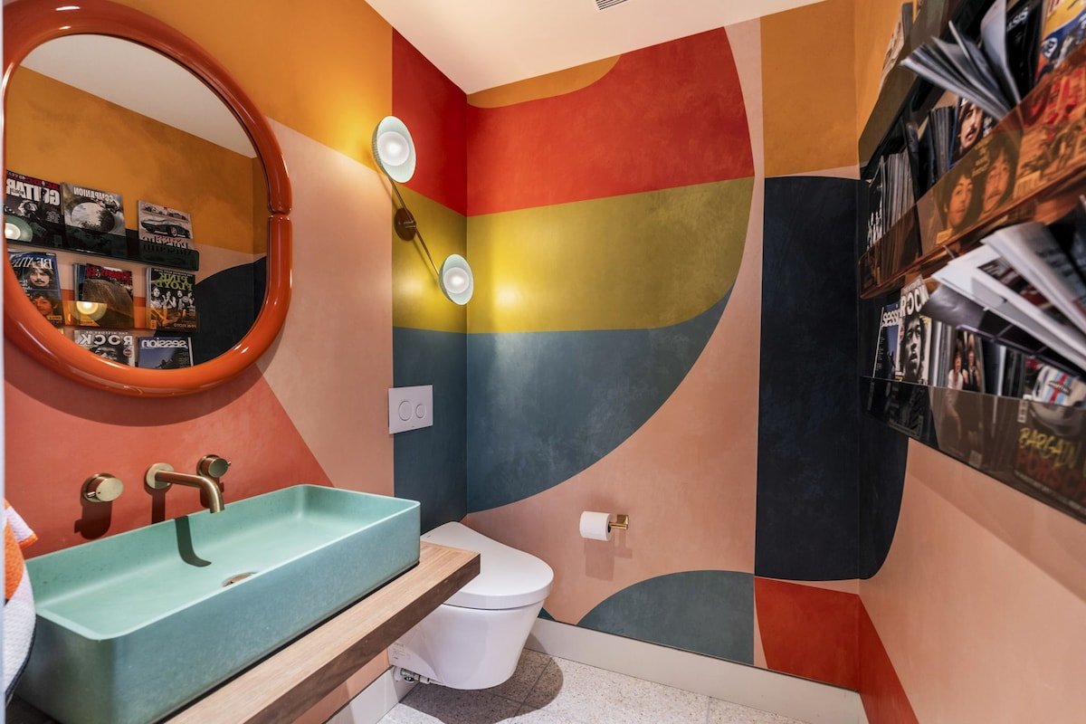 An Artistic Masterpiece by the Ocean gallery image 2