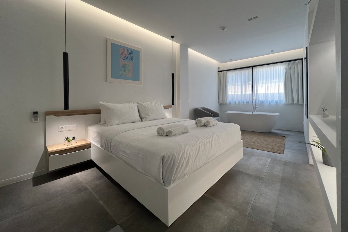 The Dazzling Glimpse Acropolis Suites 304 gallery image 2